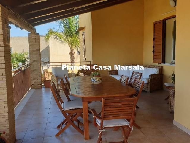 Villa in affitto a Marsala contrada Fontanelle, arredato, giardino privato, box TrovaCasa