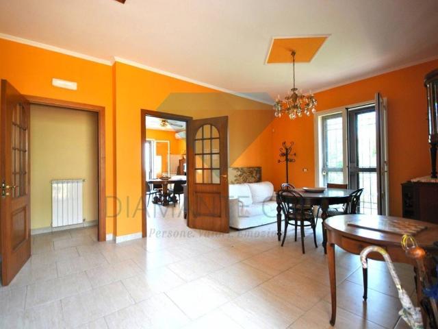 Villa in affitto a Mascalucia via delle Rose, 8, arredato, giardino privato, terrazzo TrovaCasa