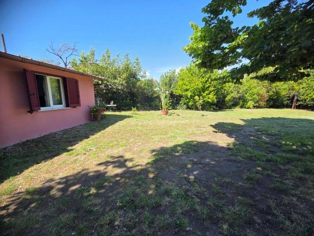Villa in affitto a Massa