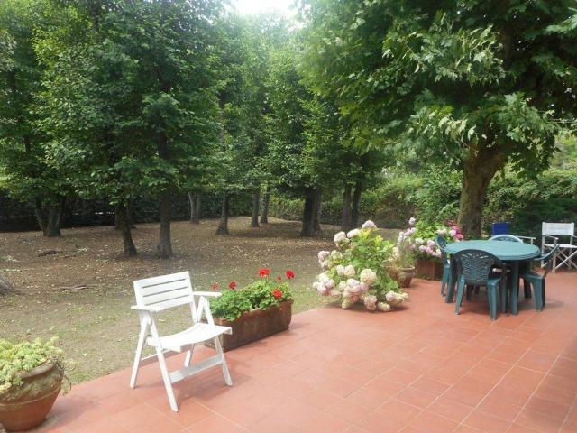 Villa in affitto a Massa