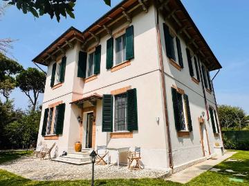Villa in affitto a Massa MS