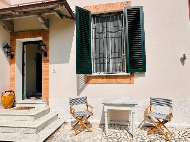Villa in affitto a Massa MS