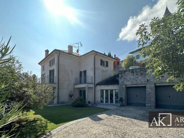 Villa in affitto a Massino Visconti via Vignetto, 1, giardino privato, terrazzo, vista lago TrovaCasa