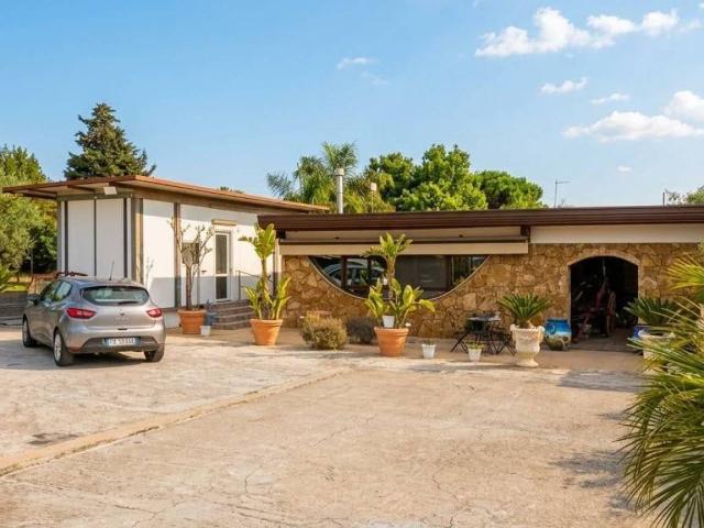Villa in affitto a Melilli SR