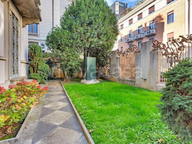 Villa in affitto a Milano arco della Pace, giardino privato, terrazzo, parzialmente arredato TrovaCasa