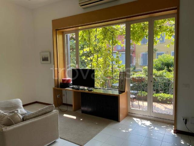 Villa in affitto a Milano via Giuseppe Colombo, 29, giardino privato, terrazzo, parzialmente arredato TrovaCasa