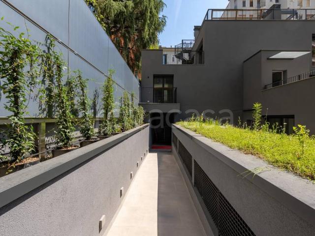 Villa in affitto a Milano via Stendhal, arredato, giardino privato, box TrovaCasa