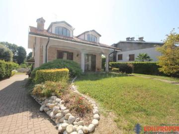 Villa in affitto a Misinto MB