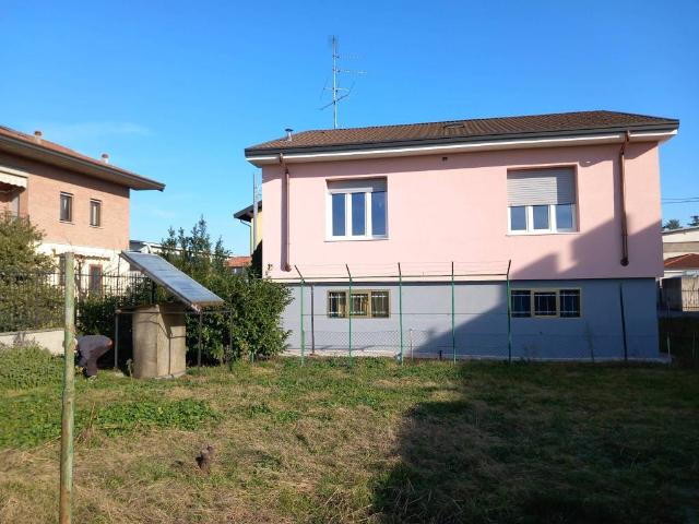 Villa in affitto a Novara NO