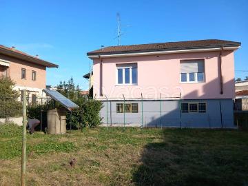 Villa in affitto a Novara strada Oleggio, 15, non arredato/vuoto, arredato, giardino privato TrovaCasa