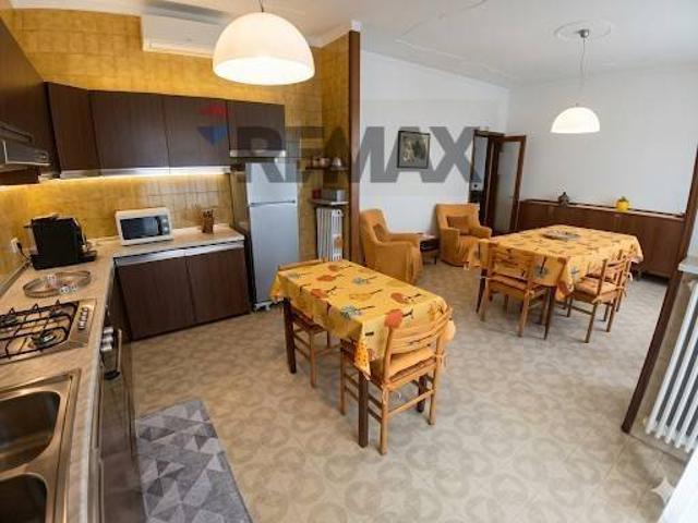Villa in affitto a Novara strada privata cremonesi, 15, arredato, giardino privato, box TrovaCasa