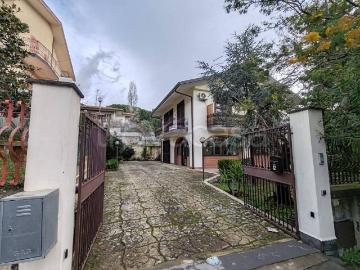 Villa in affitto a Nicolosi via Aldo Moro, 6, giardino privato, parzialmente arredato, panoramica TrovaCasa