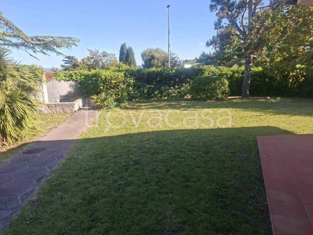 Villa in affitto a Numana, non arredato/vuoto, giardino privato, cucina abitabile TrovaCasa