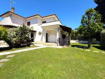 Villa in affitto a Sabaudia LT