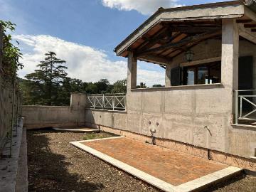 Villa in affitto a Sacrofano RM