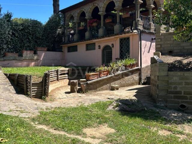 Villa in affitto a Sacrofano via Tornese, 8, giardino privato, terrazzo, parzialmente arredato TrovaCasa