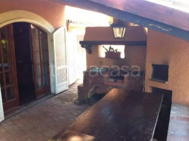 Villa in affitto a San Felice Circeo via Terracina, 100, arredato, giardino privato, rustico TrovaCasa