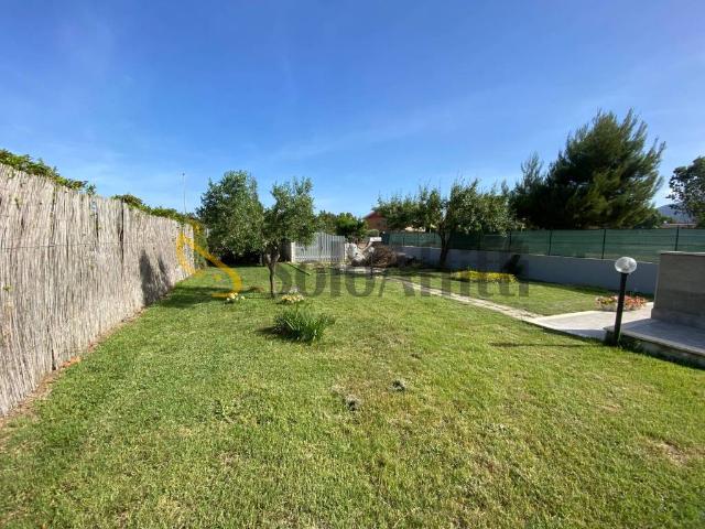Villa in affitto a San Felice Circeo via Terracina, arredato, giardino privato, lavatrice TrovaCasa