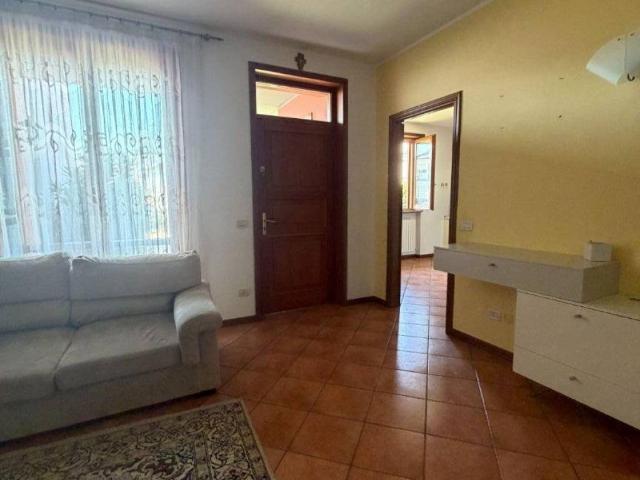 Villa in affitto a San Giorgio Piacentino, giardino privato, box, parzialmente arredato TrovaCasa
