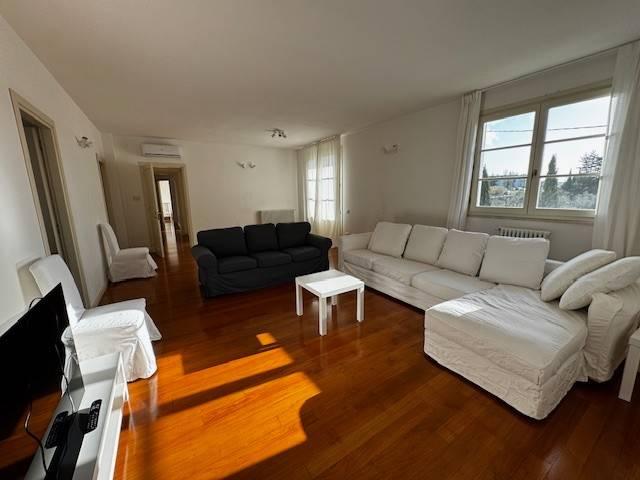 Villa in affitto a Santo Stefano di Magra SP