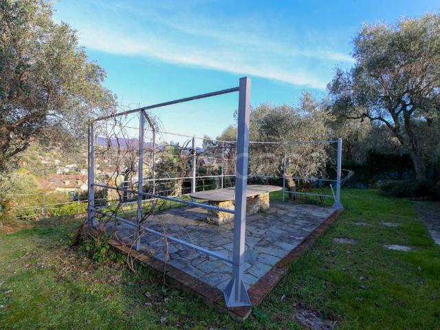 Villa in affitto a Santa Margherita Ligure via Mortero, 4, arredato, giardino privato, posto auto TrovaCasa