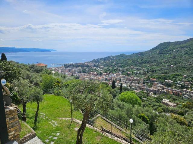 Villa in affitto a Santa Margherita Ligure via Torre San Gioacchino, arredato, giardino privato, posto auto TrovaCasa