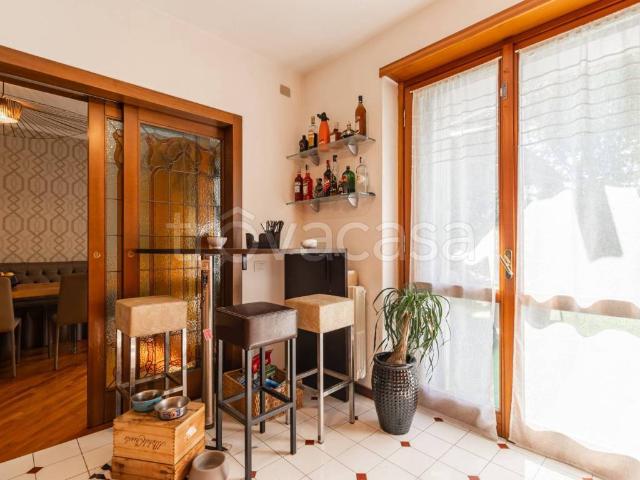 Villa in affitto a Segrate via Cassanese, giardino, terrazzo, box doppio TrovaCasa