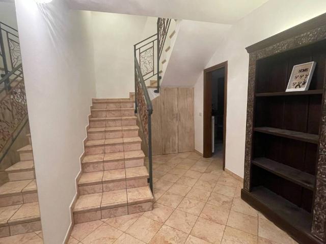 Villa in affitto a Sesto Calende VA