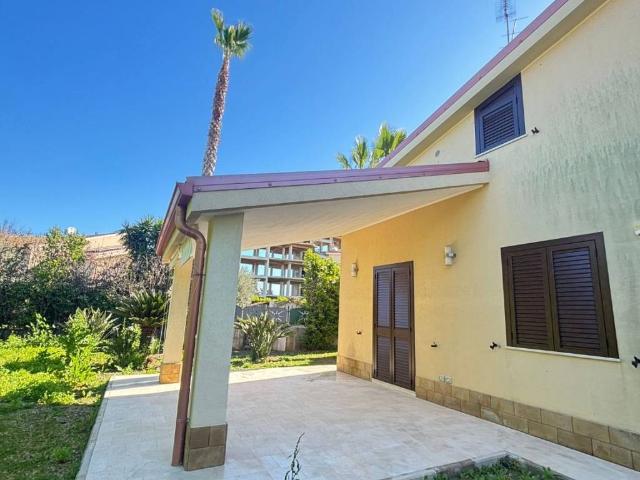 Villa in affitto a Siracusa SR