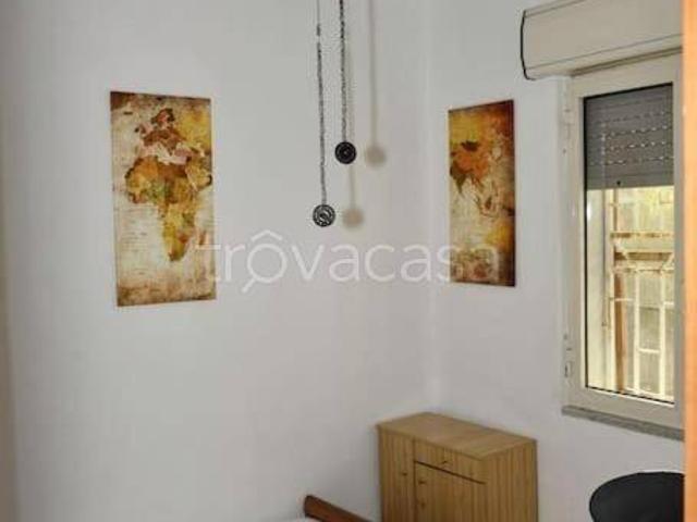 Villa in affitto a Siracusa via Isole Ellice, 32, arredato, giardino privato, posto auto TrovaCasa