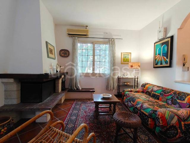 Villa in affitto a Siracusa via Siracusa, arredato, giardino privato, caminetto TrovaCasa