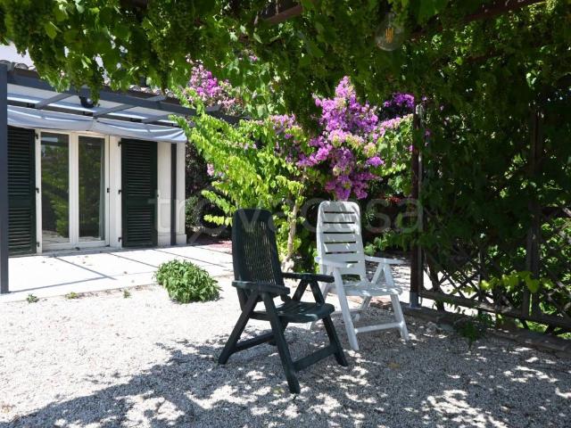Villa in affitto a Sirolo via Monte Conero, 18, giardino privato, vista panoramica, parzialmente arredato TrovaCasa