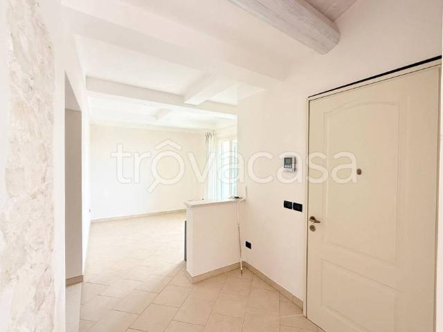 Villa in affitto a Sirolo via Monte Conero, 18, non arredato/vuoto, giardino privato, posto auto TrovaCasa