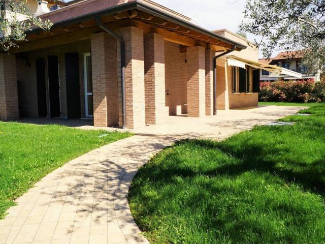 Villa in affitto a Sirmione BS