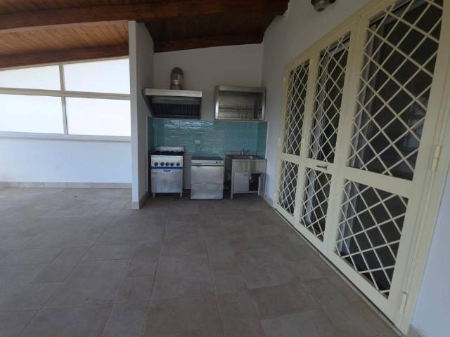Villa in Affitto a Pozzuoli