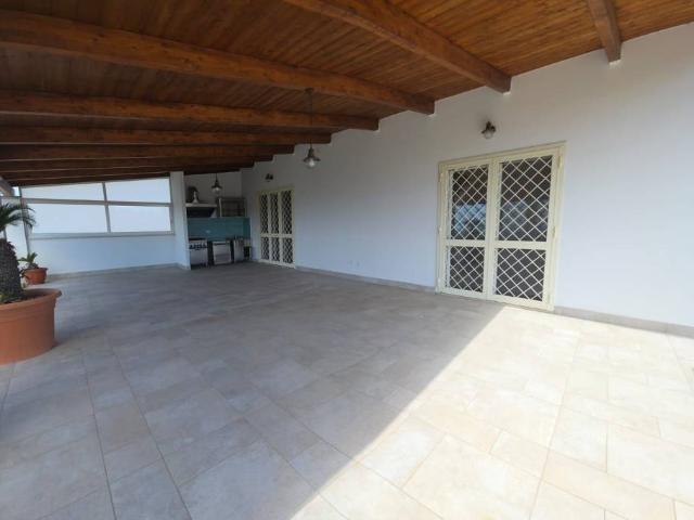 Villa in Affitto a Pozzuoli
