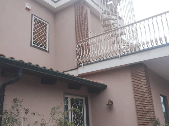 Villa in affitto a Pozzuoli NA