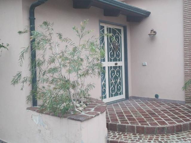 Villa in affitto a Pozzuoli NA