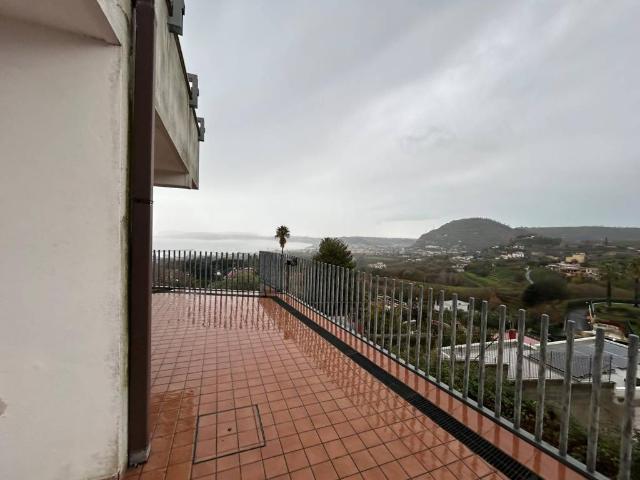 Villa in affitto a Pozzuoli NA