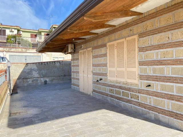 Villa in affitto a Pozzuoli NA