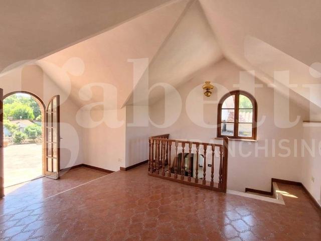 Villa in affitto a Pozzuoli NA