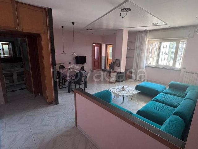 Villa in affitto a Pozzuoli viale campi flegrei, giardino, posto auto, terrazzo TrovaCasa
