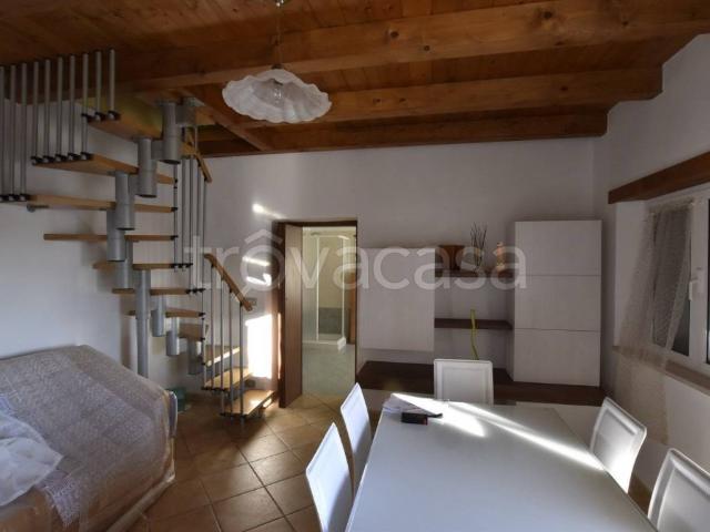 Villa in affitto a Polcenigo via Battistuta, 59 Mezzomonte, giardino privato, terrazzo, vista panoramica TrovaCasa