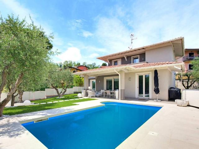 Villa in affitto a Polpenazze del Garda BS
