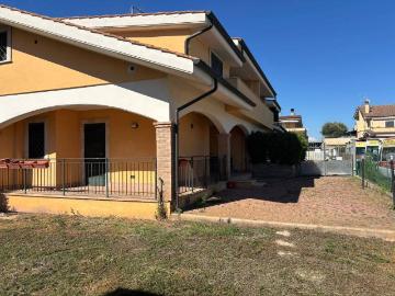 Villa in affitto a Pomezia RM