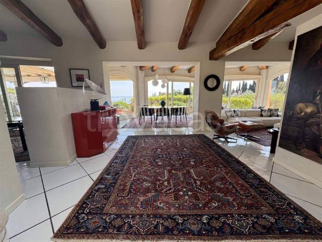 Villa in affitto a Padenghe sul Garda, giardino privato, box, terrazzo TrovaCasa