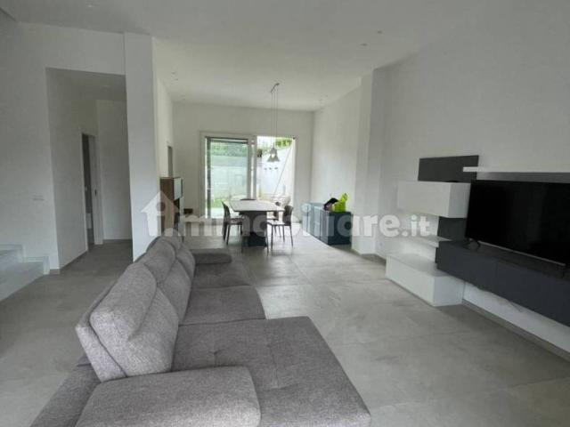 Villa in affitto a Palermo viale Regina Elena, arredato, giardino, terrazzo TrovaCasa