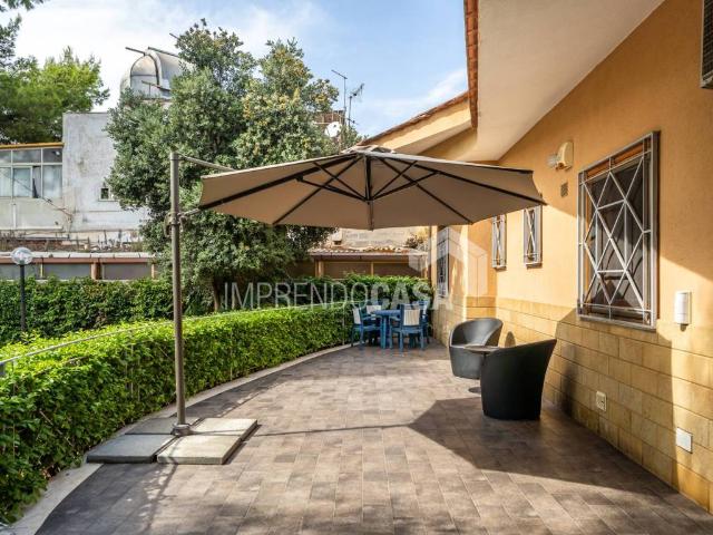 Villa in affitto a Palermo piazza Castelforte, 3, arredato, giardino privato, posto auto TrovaCasa