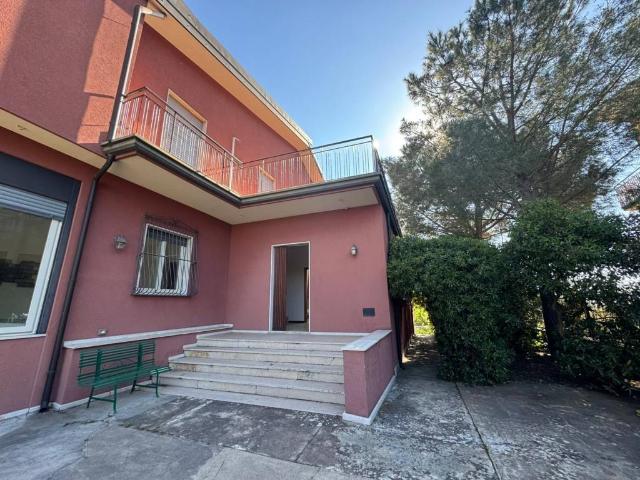 Villa in affitto a Pedara CT
