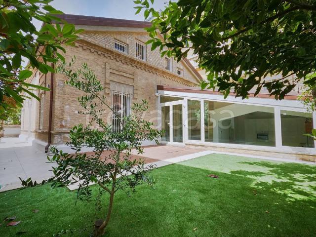 Villa in affitto a Pescara via Ermete Brandimarte, arredato, giardino privato, terrazzo TrovaCasa